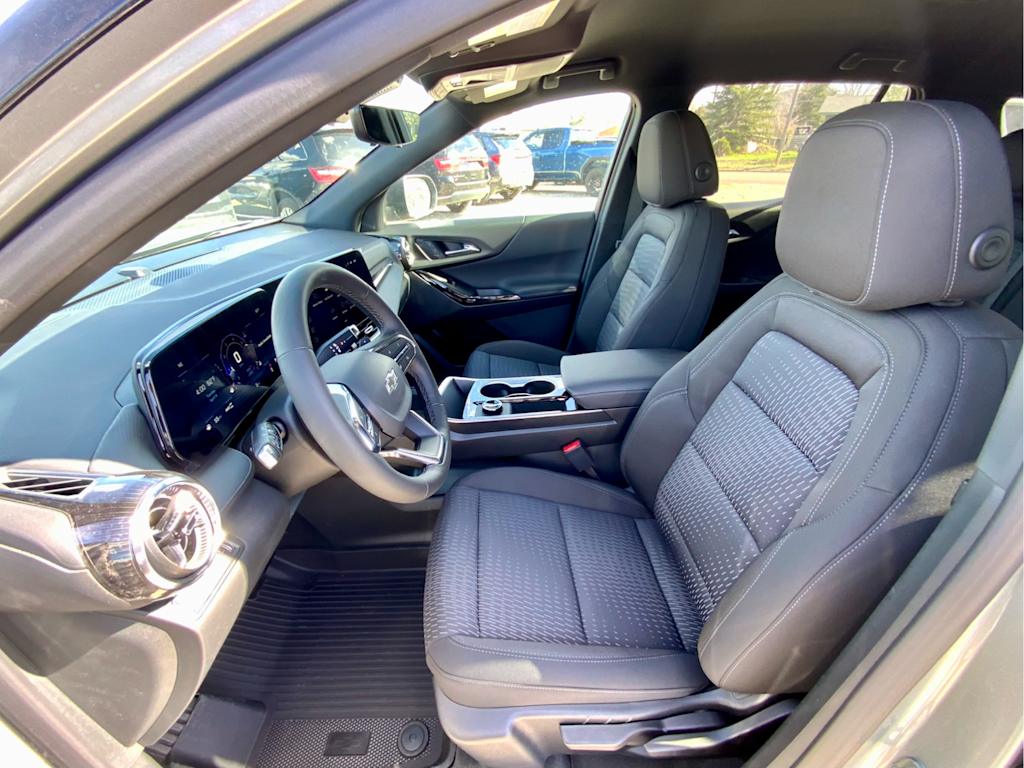 Thumbnail: 2026 Chevrolet Equinox - 10