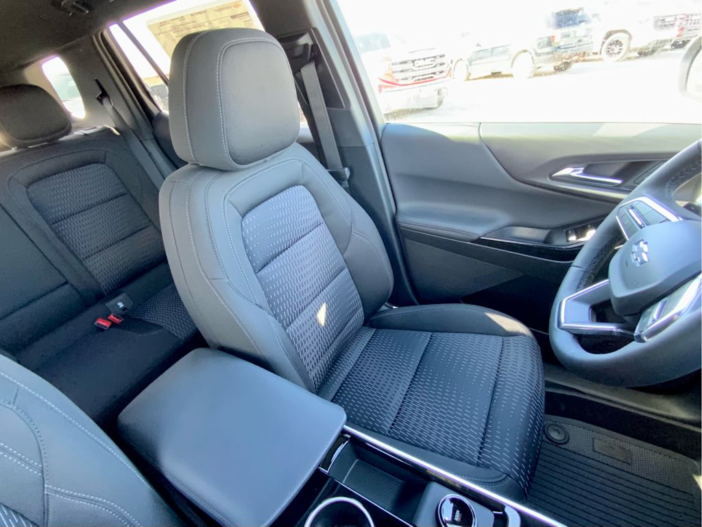 Thumbnail: 2026 Chevrolet Equinox - 33