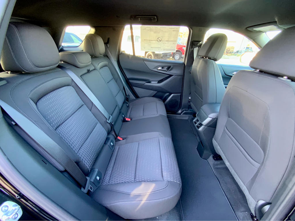 Thumbnail: 2026 Chevrolet Equinox - 32