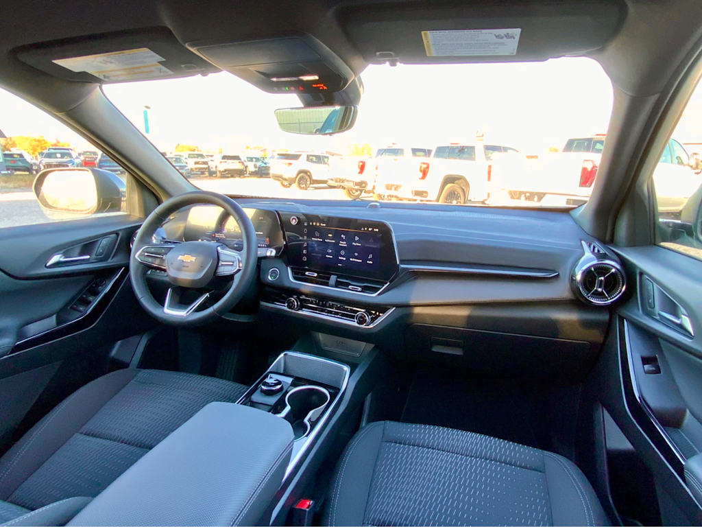 Thumbnail: 2026 Chevrolet Equinox - 9