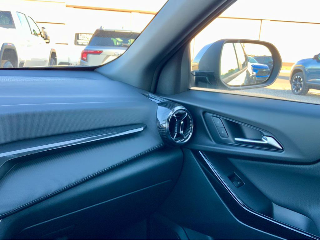 Thumbnail: 2026 Chevrolet Equinox - 38