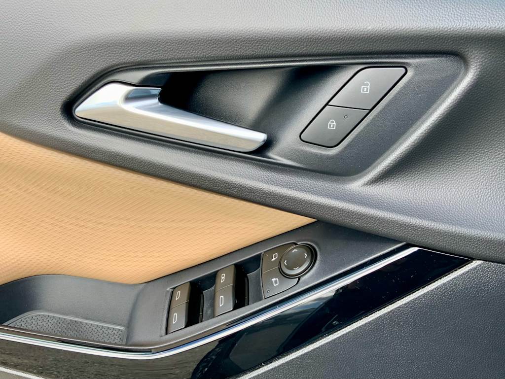 Thumbnail: 2026 Chevrolet Equinox - 51
