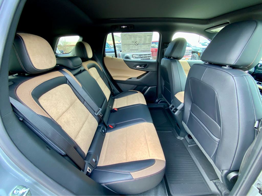 Thumbnail: 2026 Chevrolet Equinox - 32