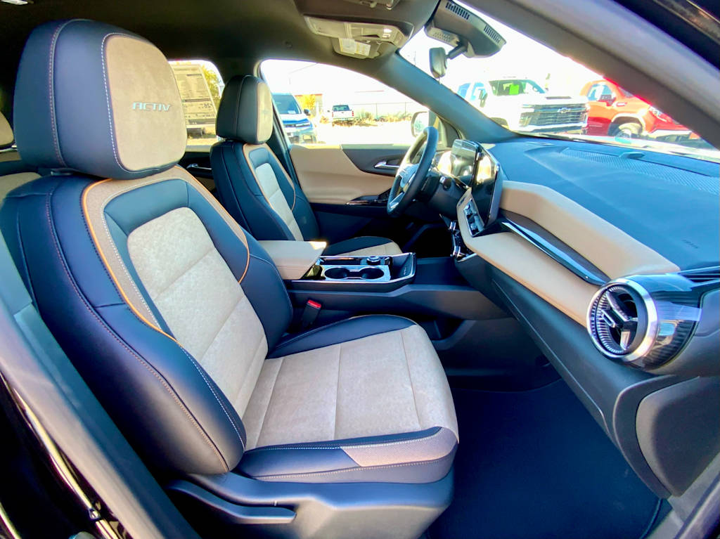 Thumbnail: 2026 Chevrolet Equinox - 11