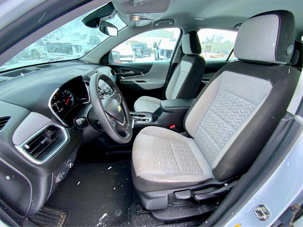 Thumbnail: 2022 Chevrolet Equinox - 10