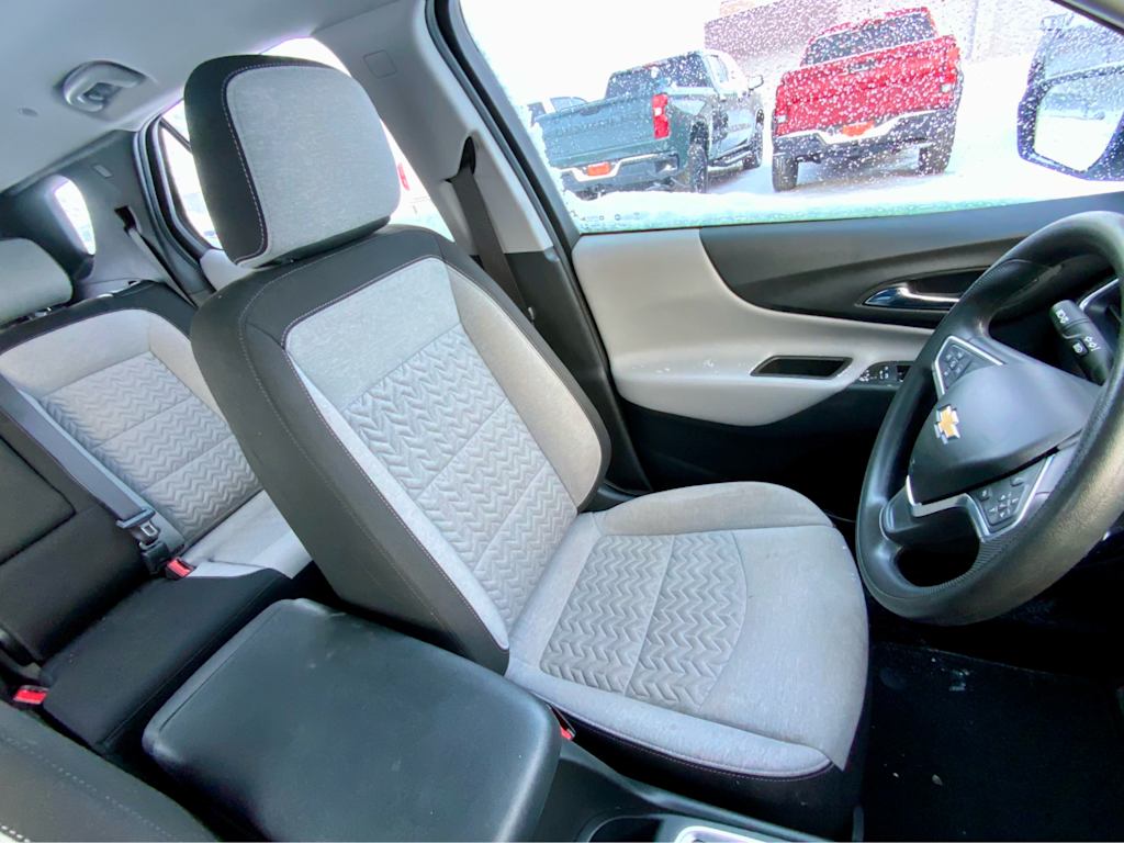 Thumbnail: 2022 Chevrolet Equinox - 31