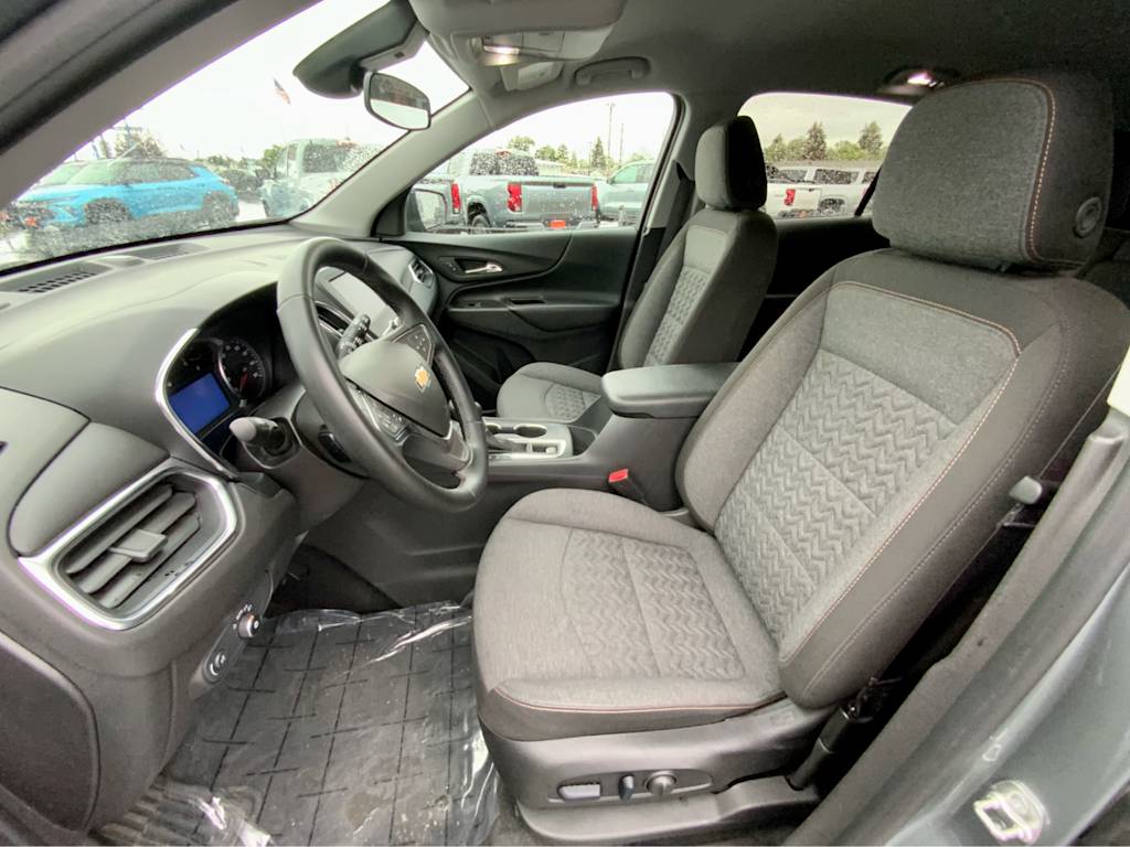 Thumbnail: 2024 Chevrolet Equinox - 10
