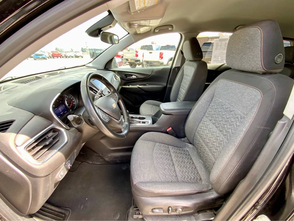 Thumbnail: 2023 Chevrolet Equinox - 10