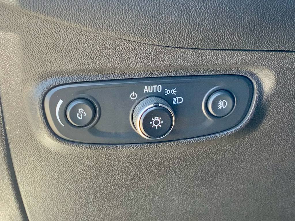 Thumbnail: 2021 Chevrolet Equinox - 40