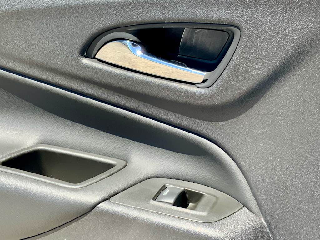 Thumbnail: 2021 Chevrolet Equinox - 44