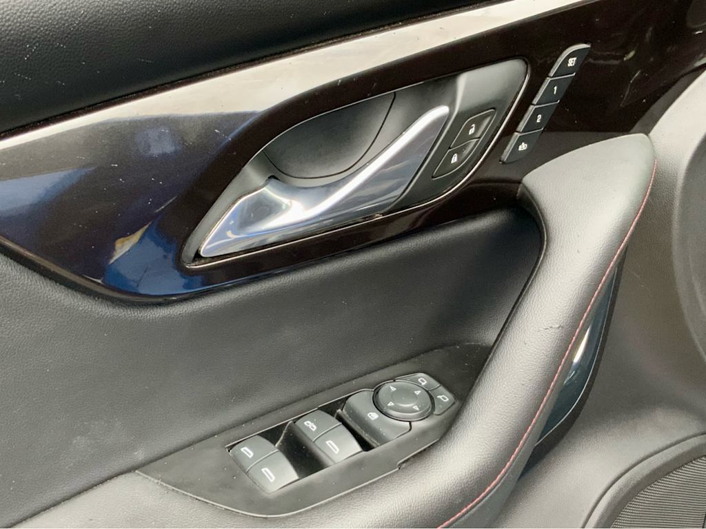 Thumbnail: 2019 Chevrolet Blazer - 47