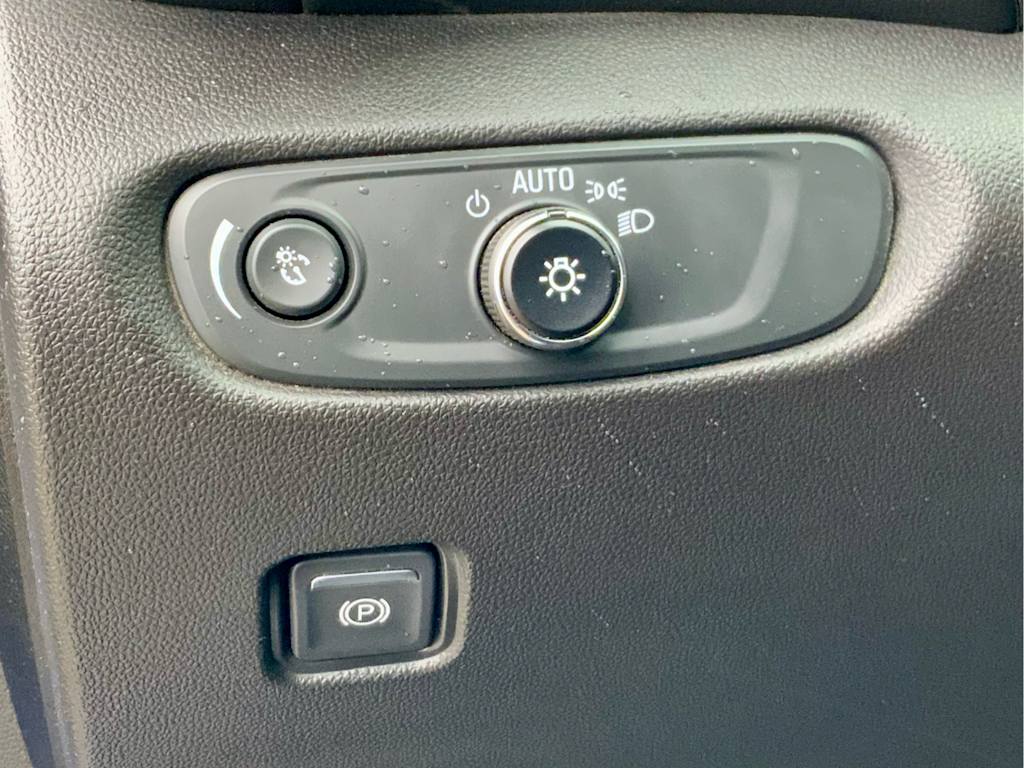 Thumbnail: 2019 Chevrolet Blazer - 45