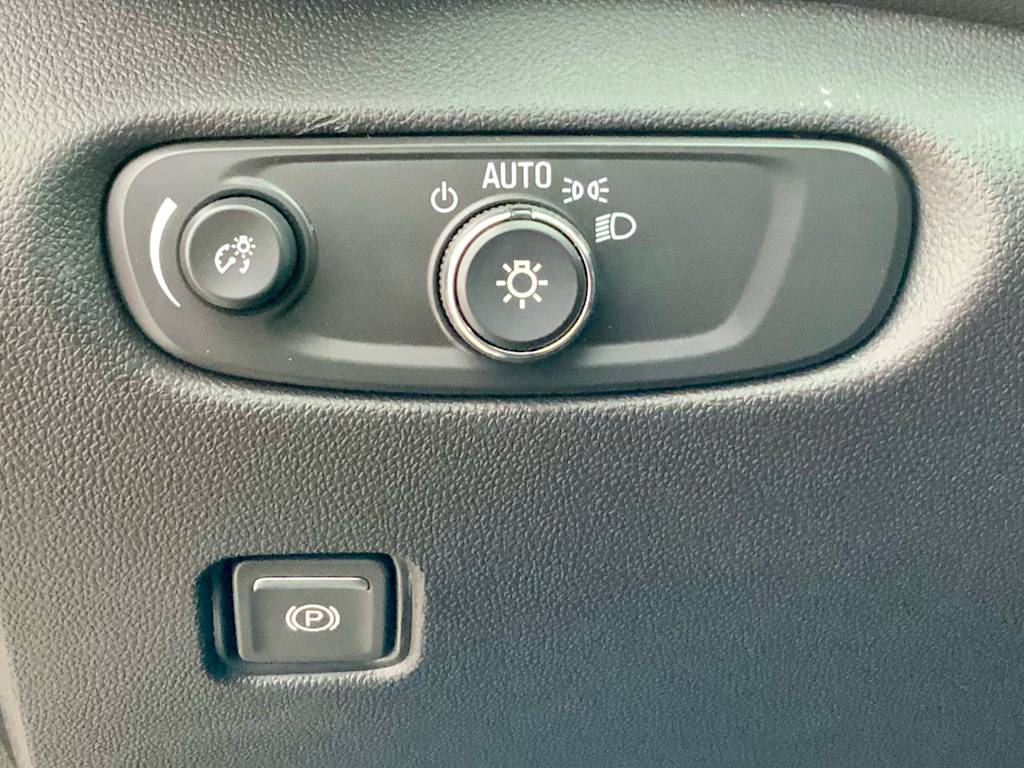 Thumbnail: 2026 Chevrolet Blazer - 48