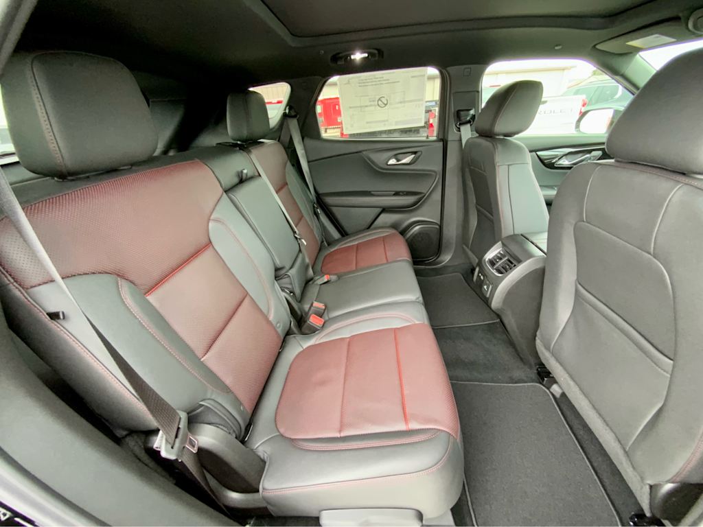 Thumbnail: 2026 Chevrolet Blazer - 30