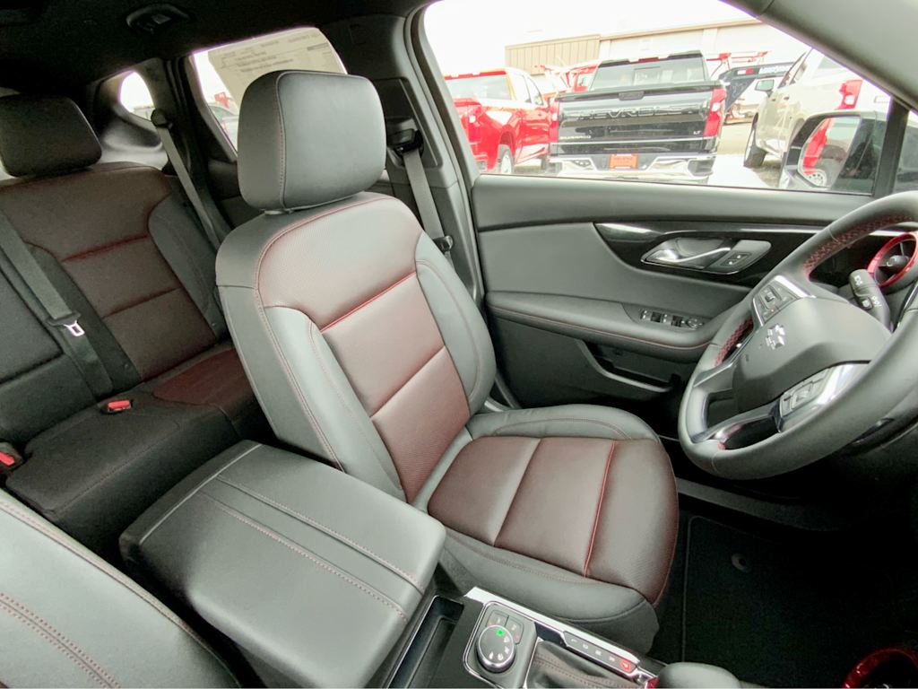 Thumbnail: 2026 Chevrolet Blazer - 33