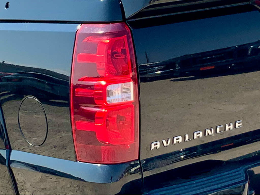 Thumbnail: 2011 Chevrolet Avalanche 1500 - 24