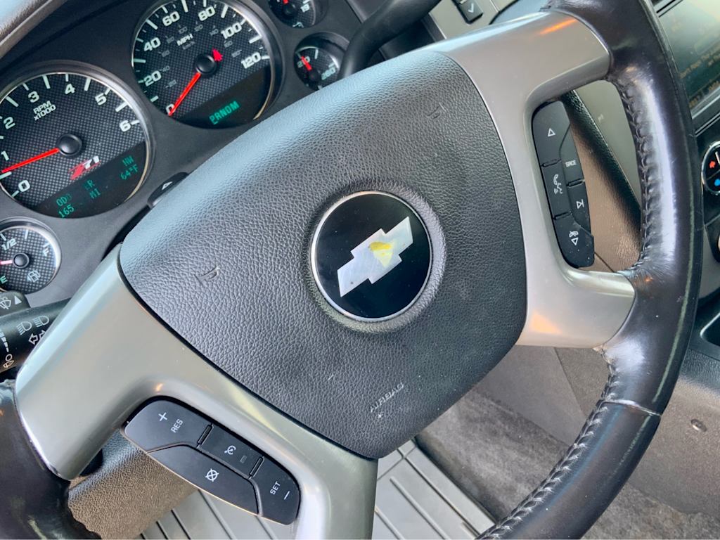 Thumbnail: 2011 Chevrolet Avalanche 1500 - 31
