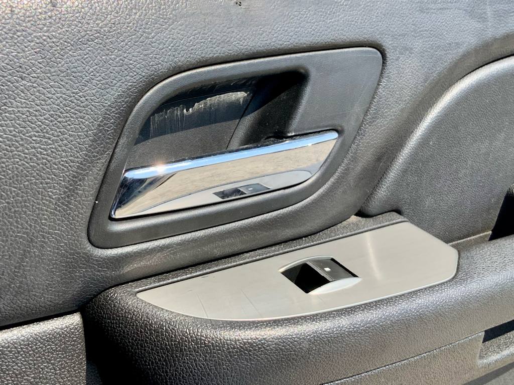 Thumbnail: 2011 Chevrolet Avalanche 1500 - 39