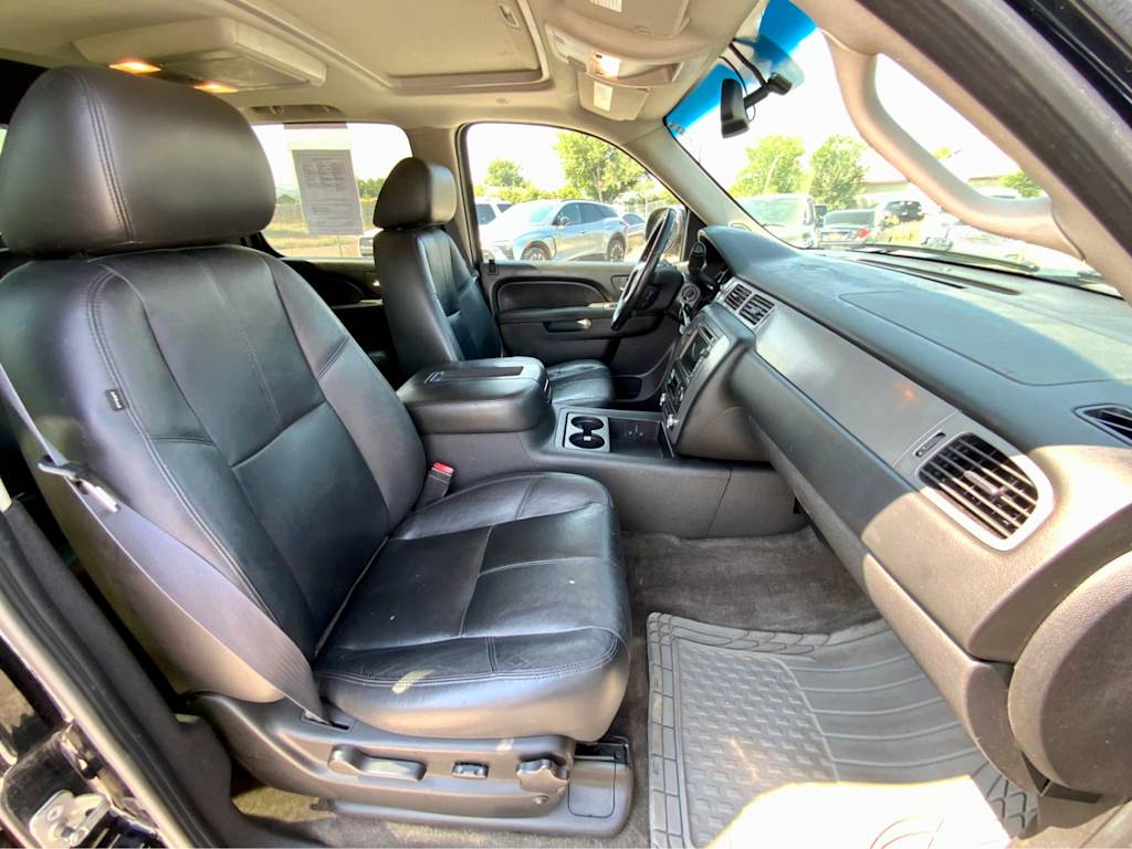 Thumbnail: 2011 Chevrolet Avalanche 1500 - 11
