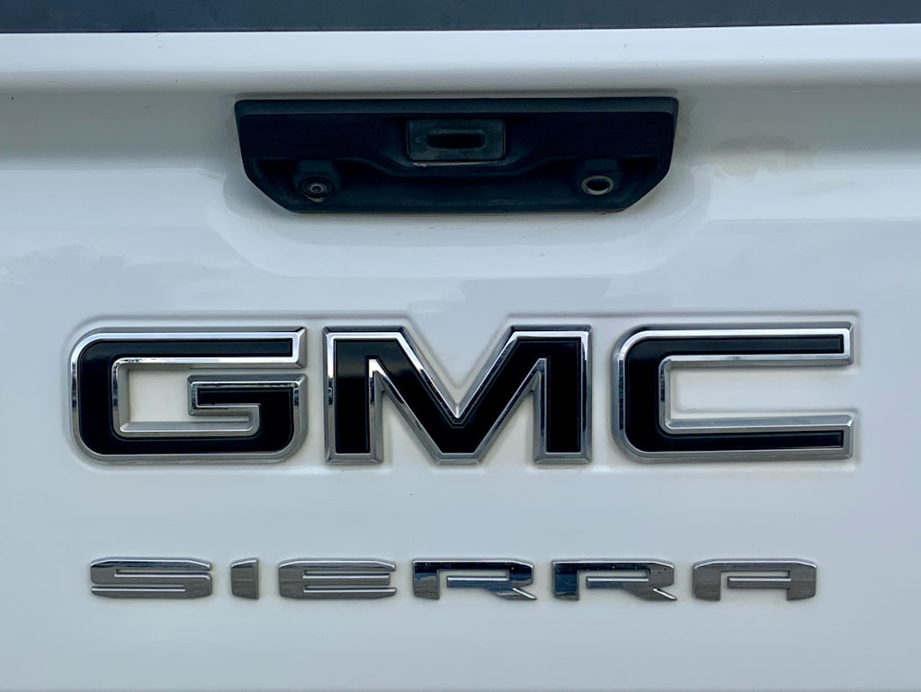 Thumbnail: 2023 GMC Sierra 1500 - 33