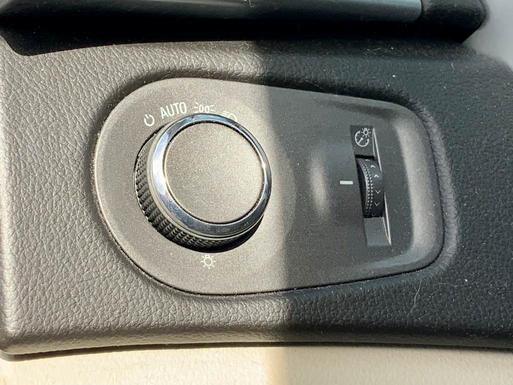 Thumbnail: 2010 Cadillac SRX - 35
