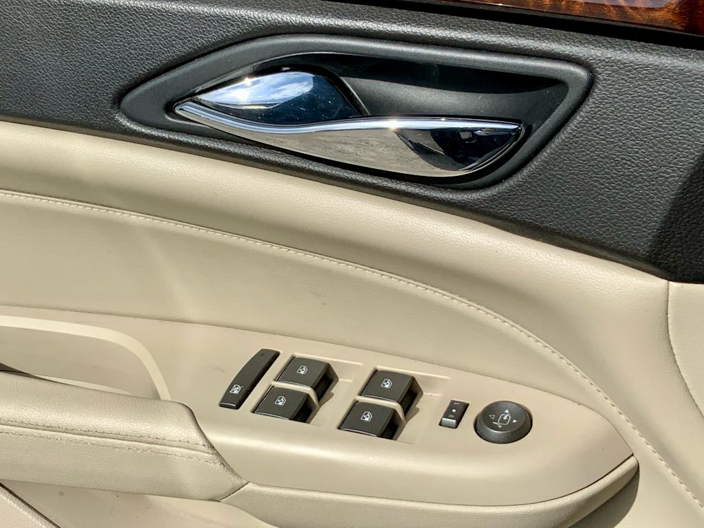 Thumbnail: 2010 Cadillac SRX - 37