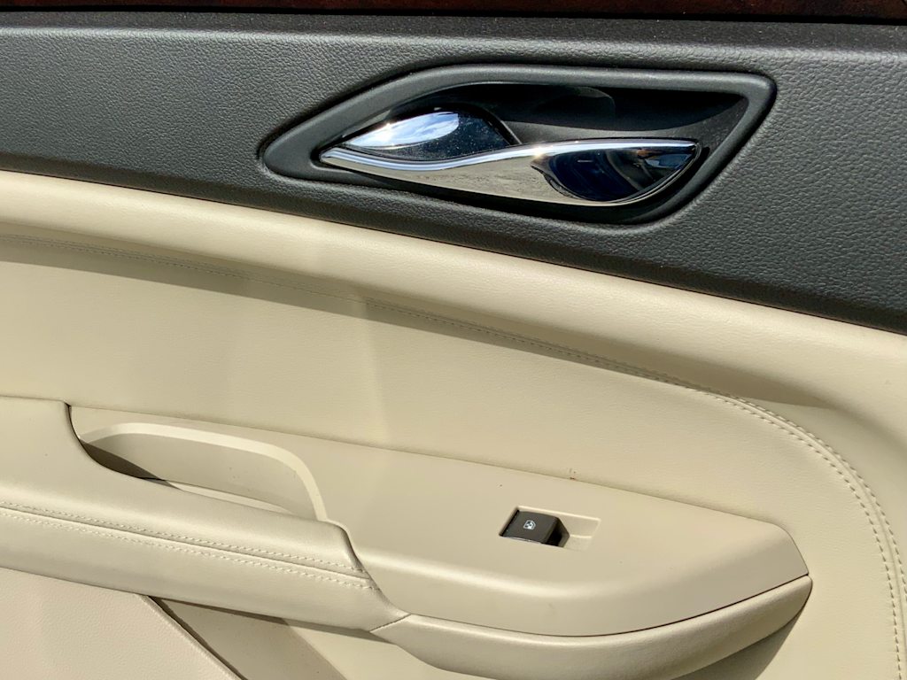 Thumbnail: 2010 Cadillac SRX - 39