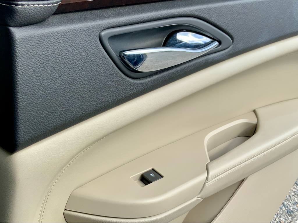 Thumbnail: 2010 Cadillac SRX - 40