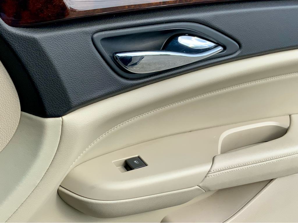 Thumbnail: 2010 Cadillac SRX - 38