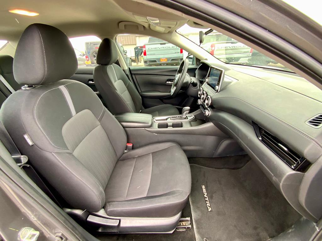 Thumbnail: 2023 Nissan Sentra - 11