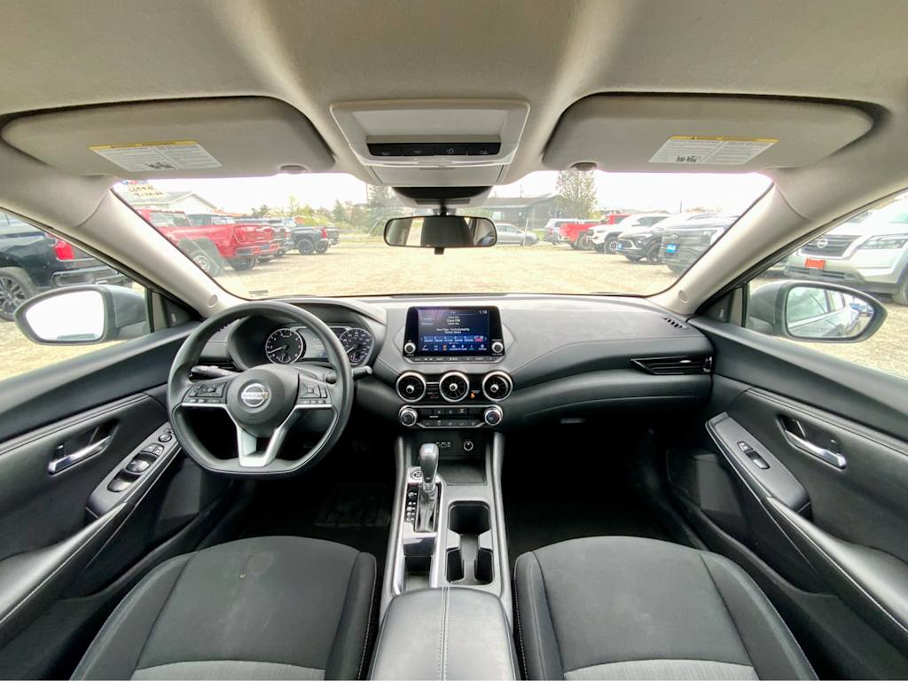 Thumbnail: 2023 Nissan Sentra - 2