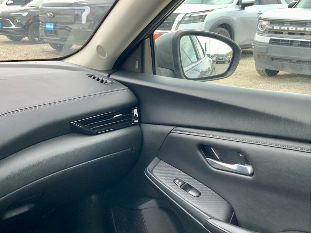 Thumbnail: 2023 Nissan Sentra - 34