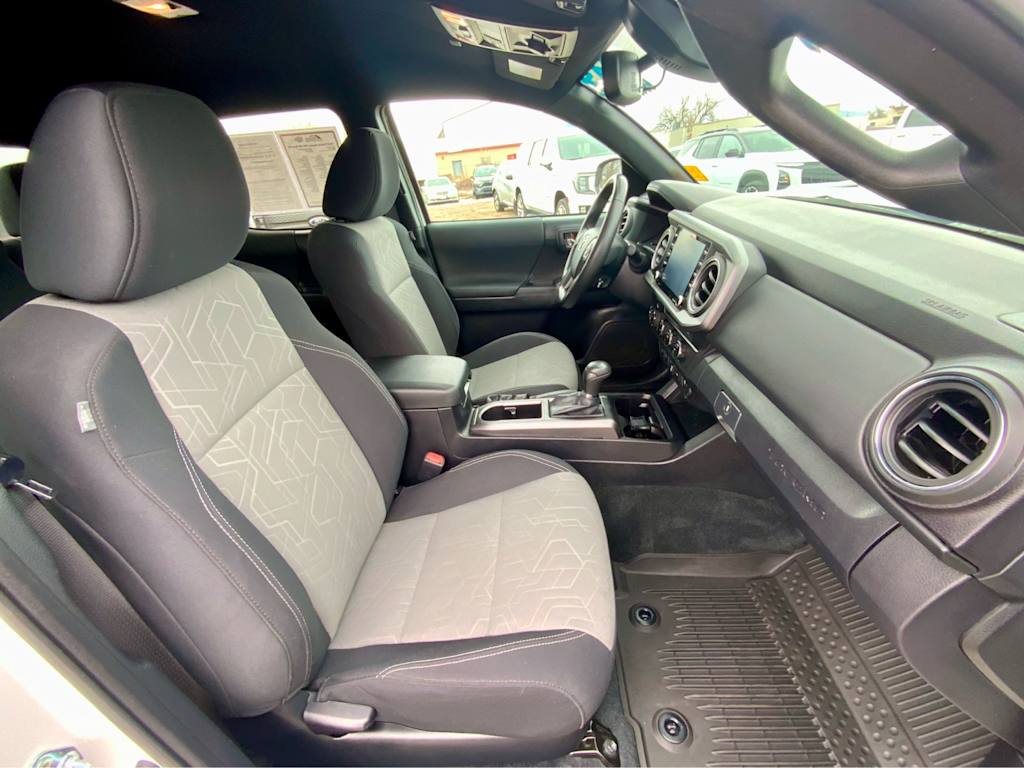 Thumbnail: 2023 Toyota Tacoma - 10