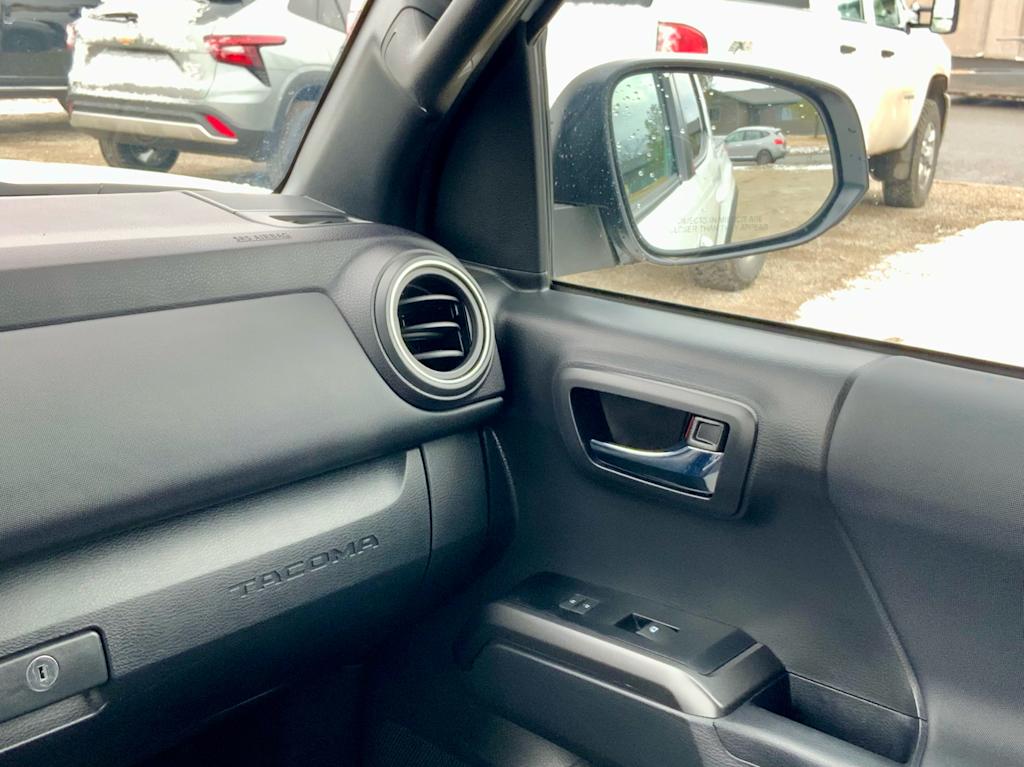 Thumbnail: 2023 Toyota Tacoma - 41