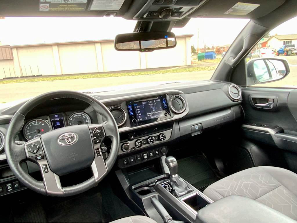 2018 Toyota Tacoma TRD Off-Road 14