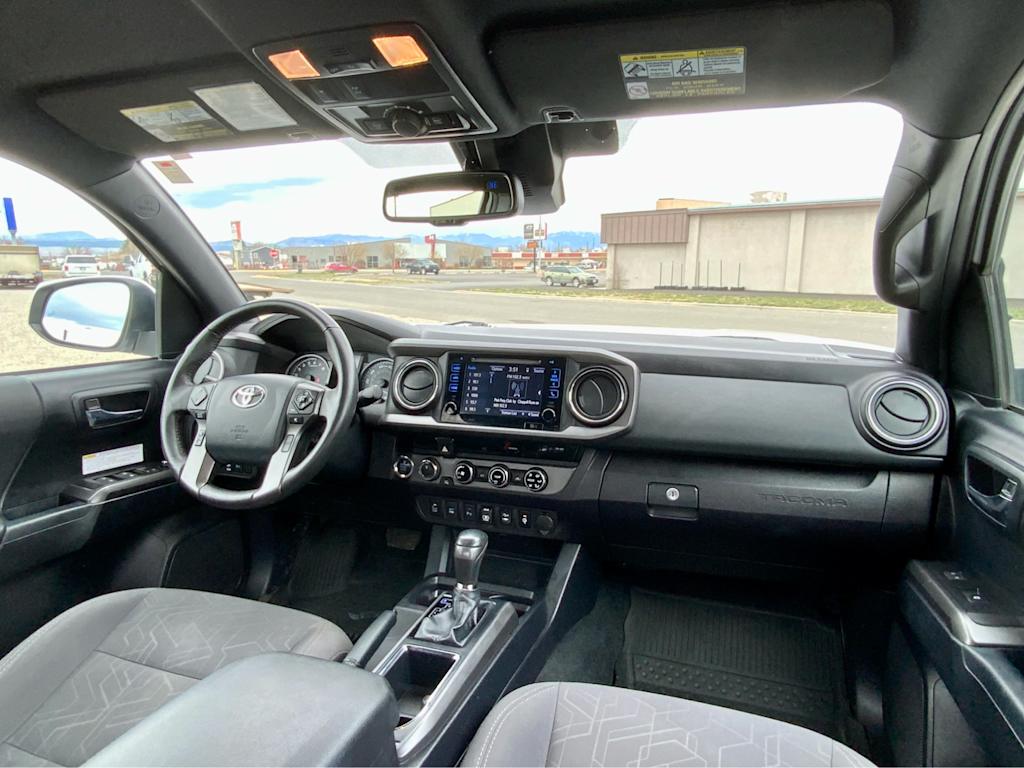 2018 Toyota Tacoma TRD Off-Road 13