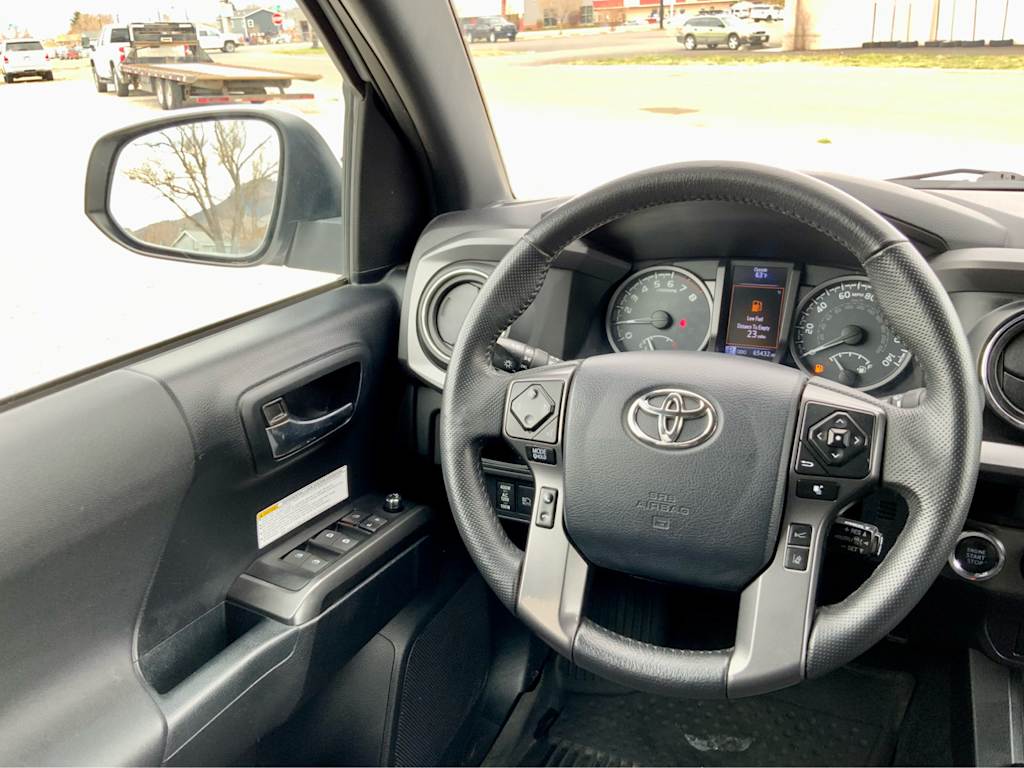 2018 Toyota Tacoma TRD Off-Road 38