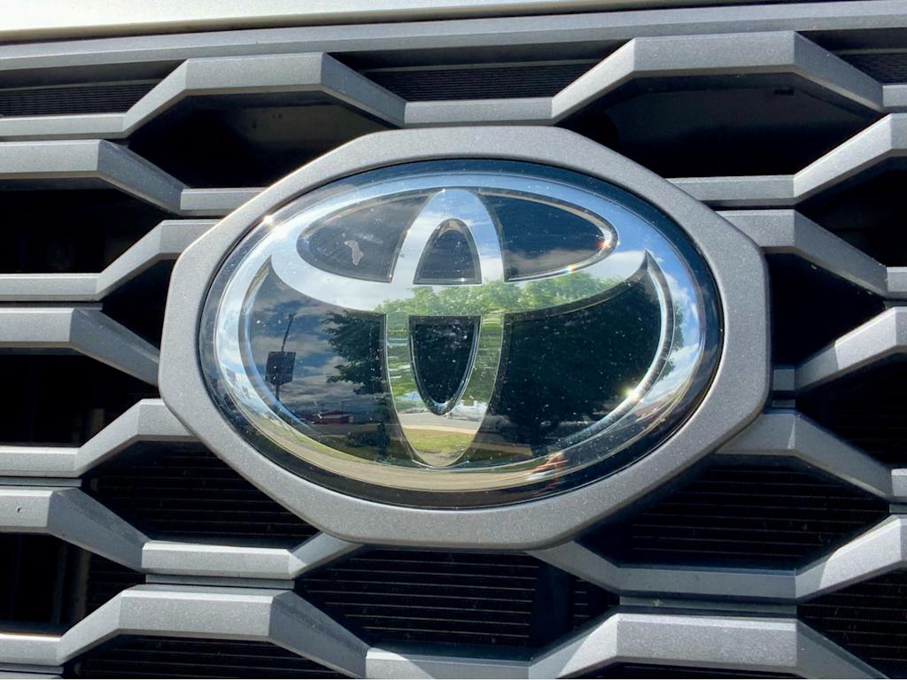 Thumbnail: 2021 Toyota Tacoma - 7