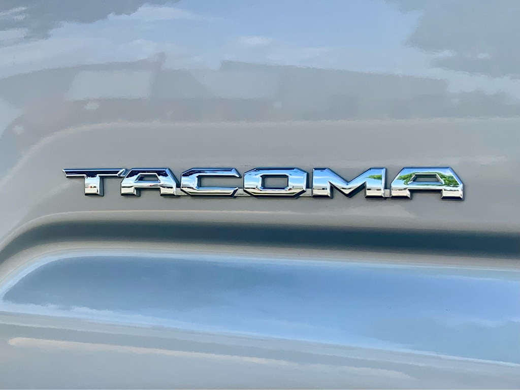 Thumbnail: 2021 Toyota Tacoma - 34