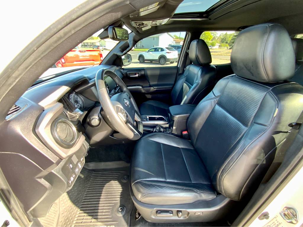 Thumbnail: 2020 Toyota Tacoma - 9