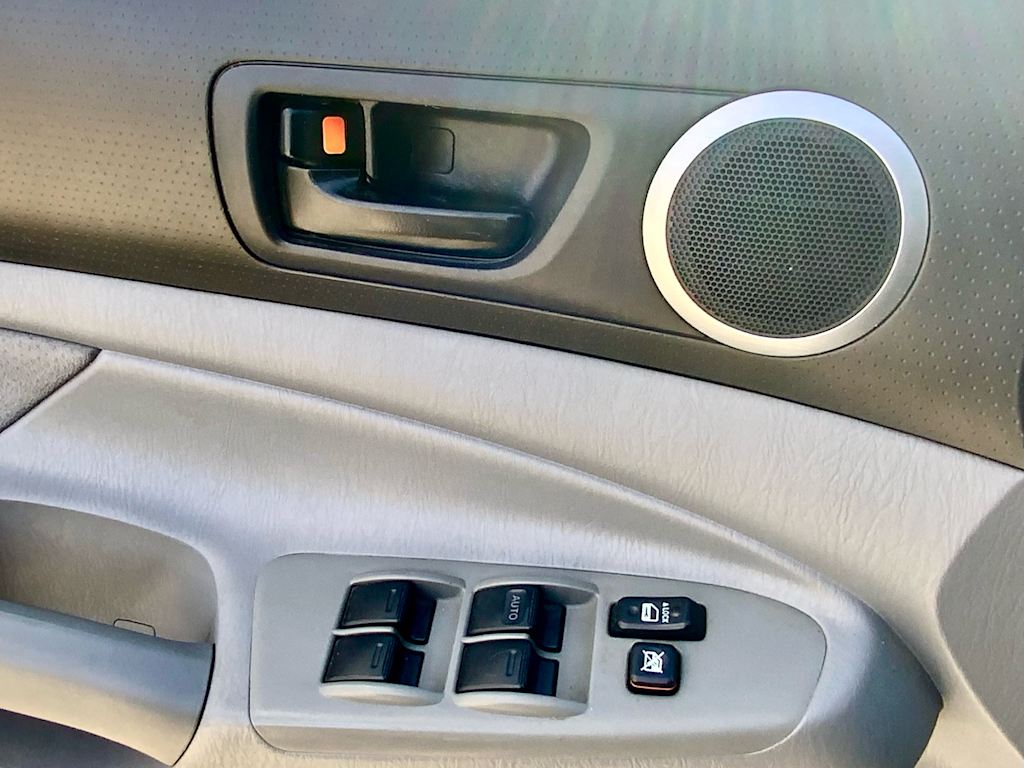 Thumbnail: 2011 Toyota Tacoma - 39