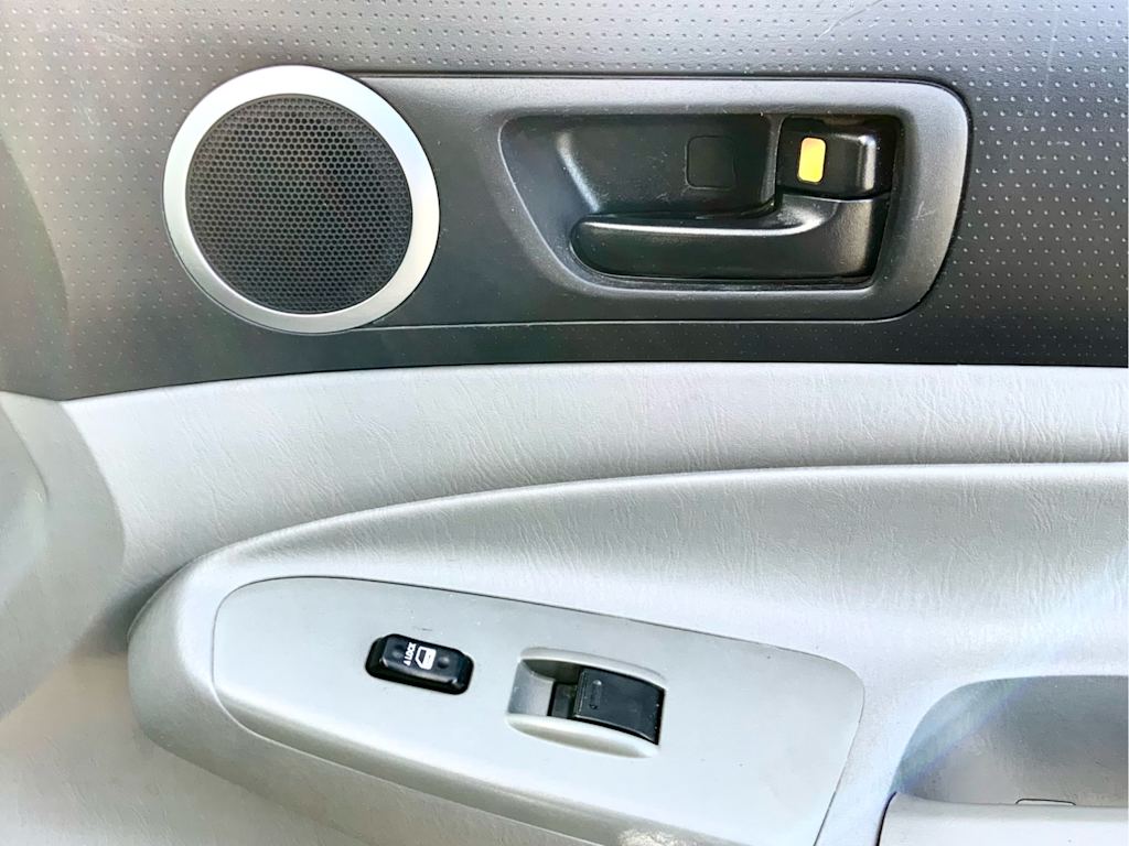 Thumbnail: 2011 Toyota Tacoma - 40