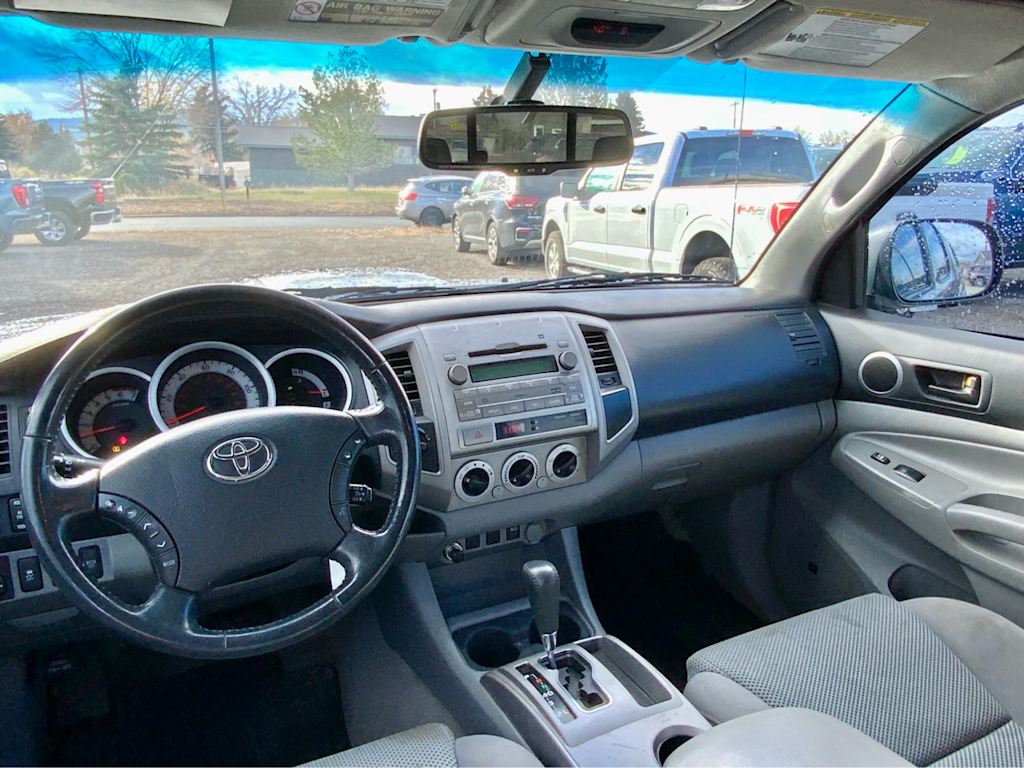 Thumbnail: 2011 Toyota Tacoma - 14
