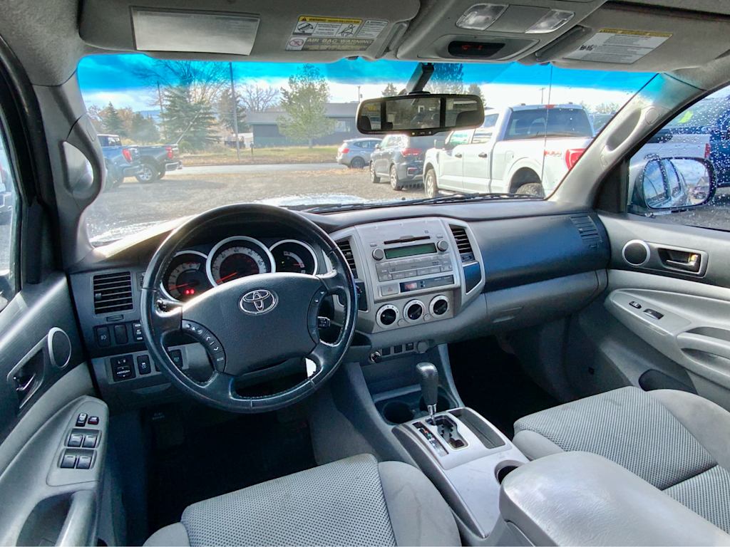 Thumbnail: 2011 Toyota Tacoma - 9