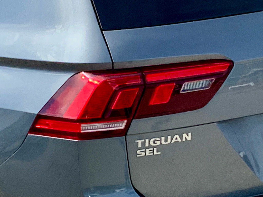 Thumbnail: 2020 Volkswagen Tiguan - 24