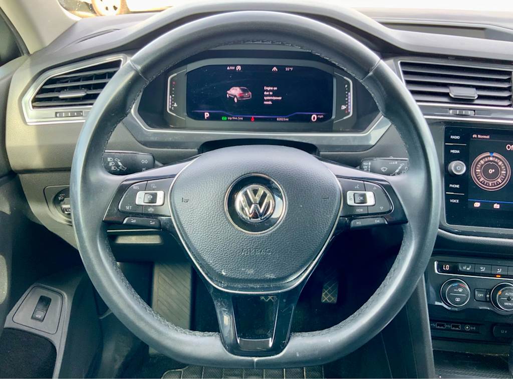 Thumbnail: 2020 Volkswagen Tiguan - 14