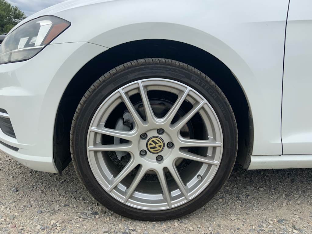 Thumbnail: 2019 Volkswagen Golf - 8