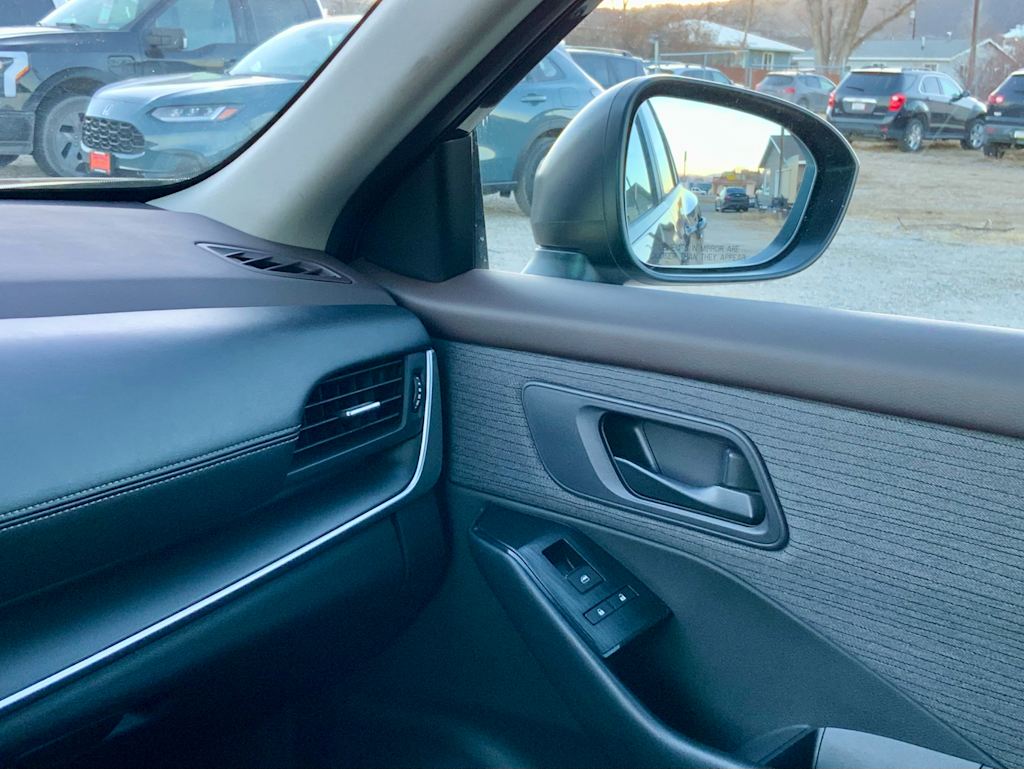 Thumbnail: 2023 Nissan Rogue - 37