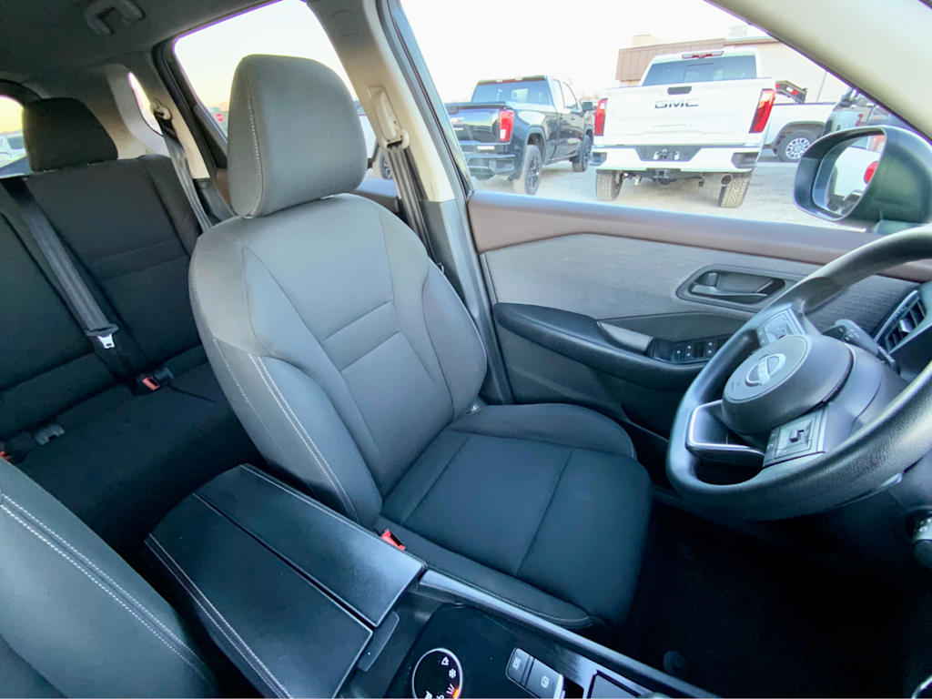 Thumbnail: 2023 Nissan Rogue - 33