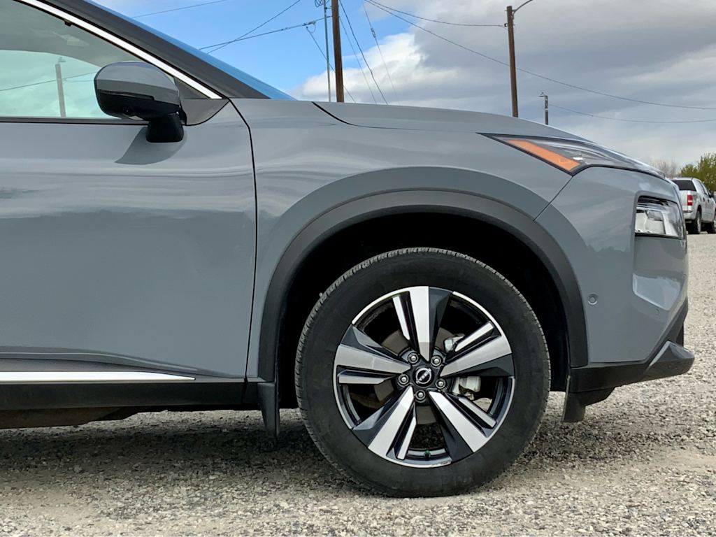 2023 Nissan Rogue SL 8